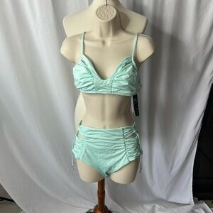 ⸻

SOLUNA Swim Mint Green Ruched Bikini Set |Top and Bottoms: Size Large | NWT